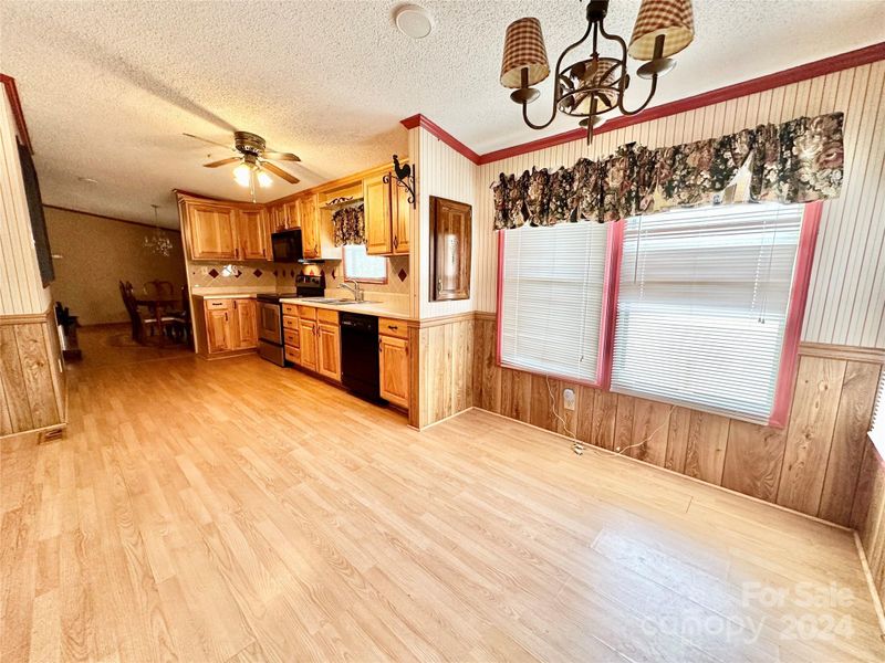 166 Doubletree Dr, Statesville, NC 28677