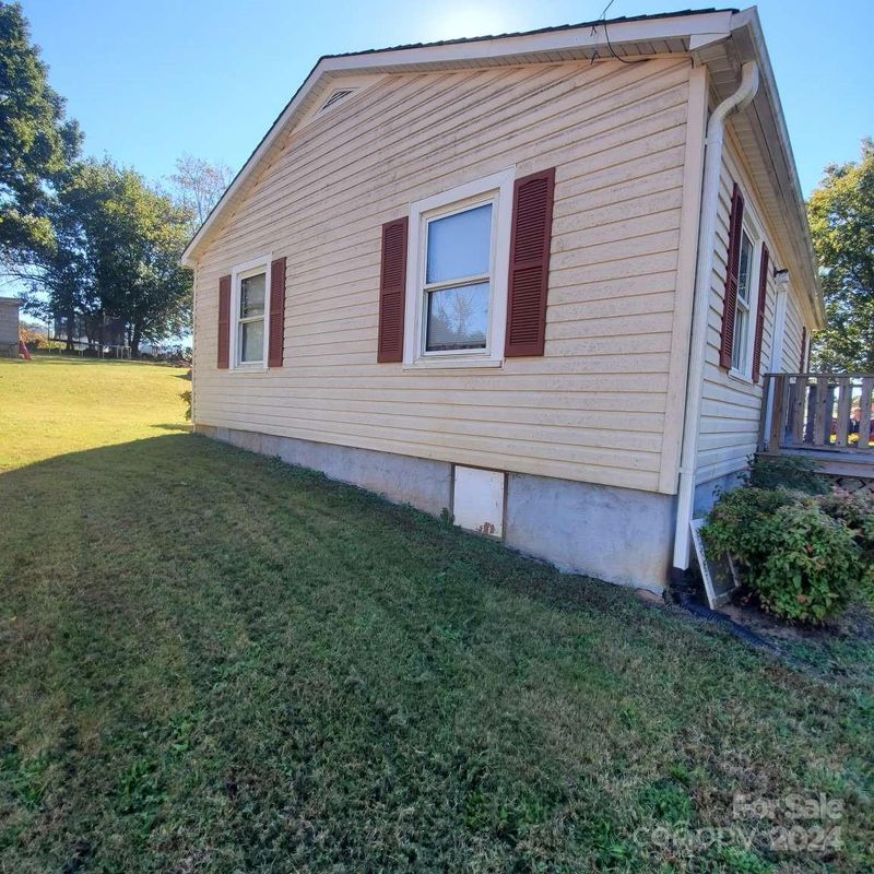 1149 15th St SW, Hickory, NC 28602