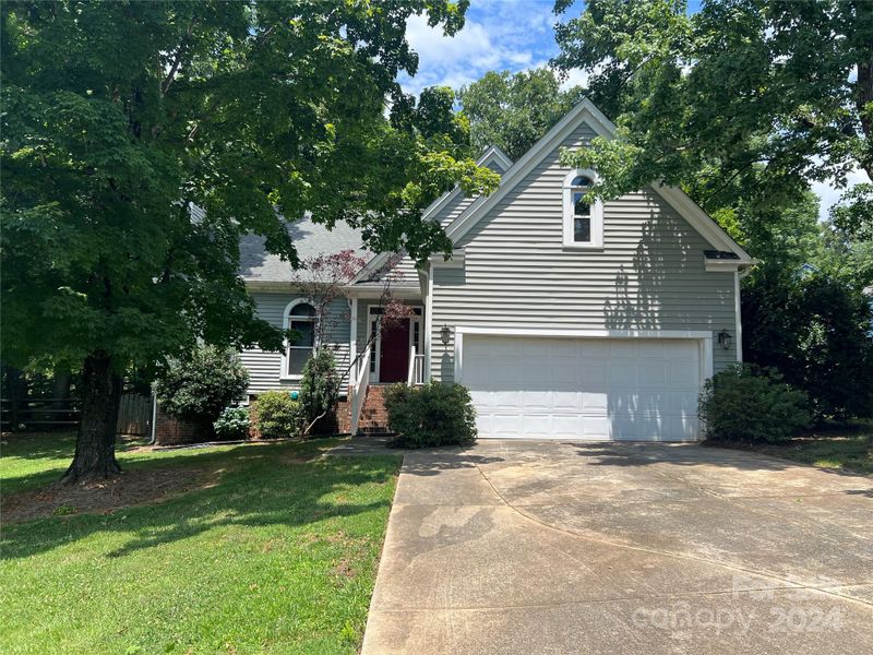 9708 Calpher Ct, Matthews, NC 28105