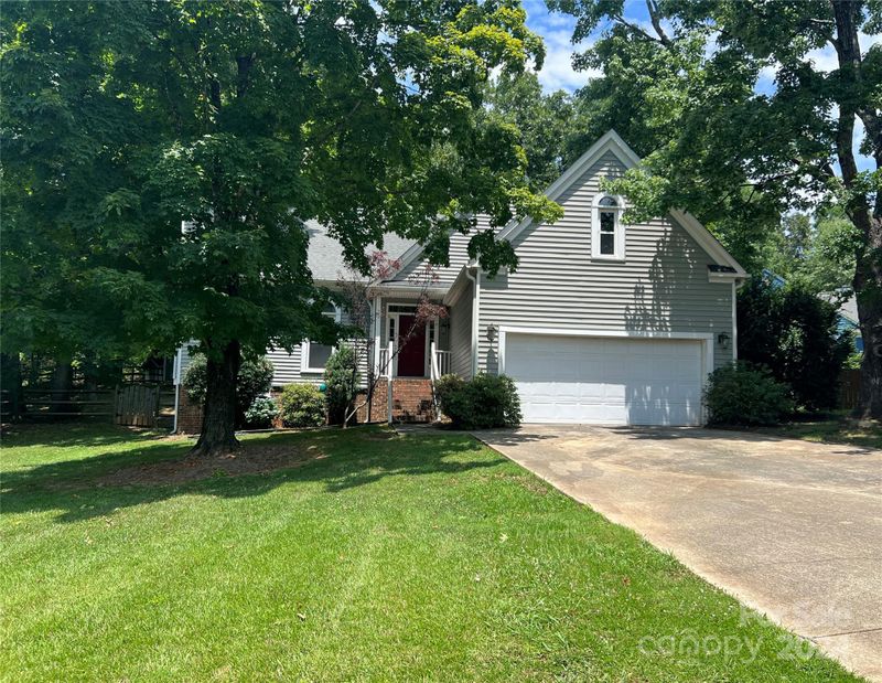 9708 Calpher Ct, Matthews, NC 28105