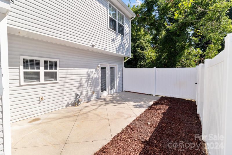 116 St Vincent Pl, Mount Holly, NC 28120