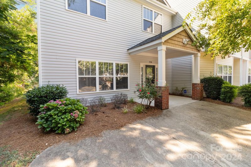 116 St Vincent Pl, Mount Holly, NC 28120