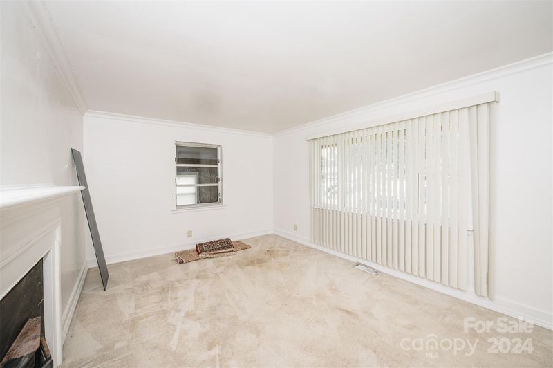 9417 E Wt Harris Blvd, Charlotte, NC 28227