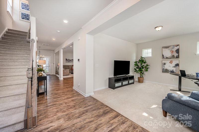8053 Cornhill Ave, Charlotte, NC 28277