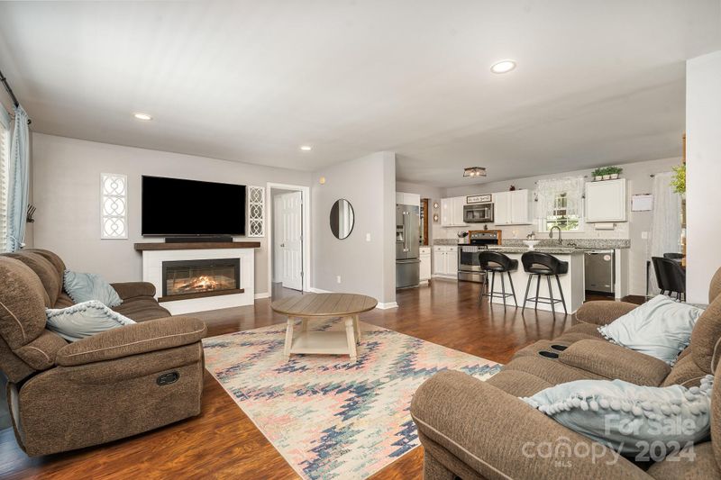 256 Hemlock Rd, Cleveland, NC 27013