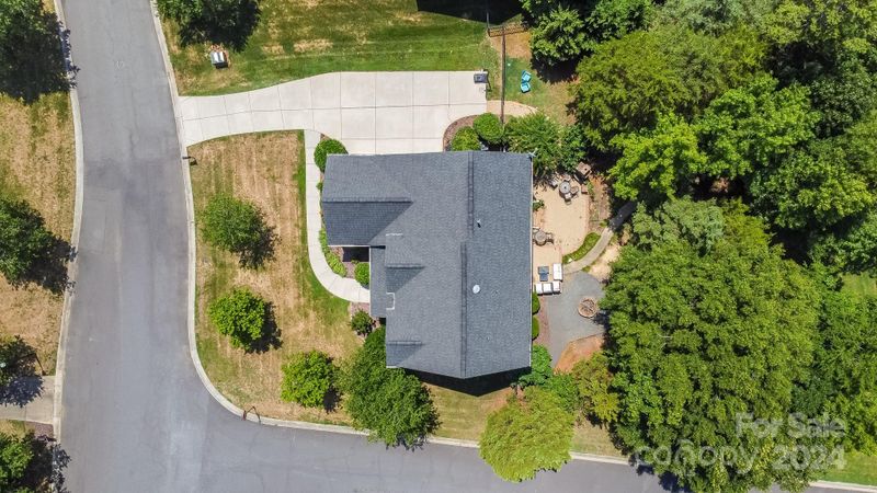 500 Castlestone Ln, Matthews, NC 28104