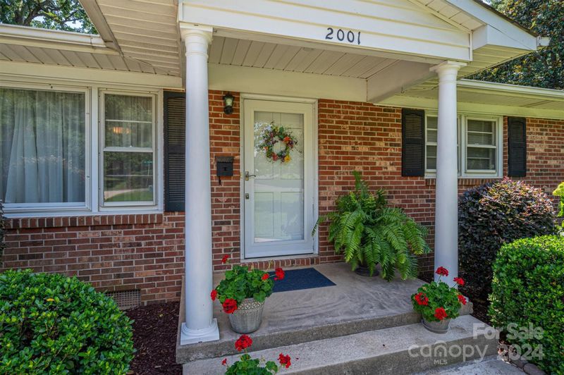 2001 Willimax Ave, Gastonia, NC 28054