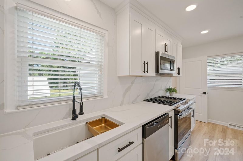 4415 Tipperary Pl, Charlotte, NC 28215