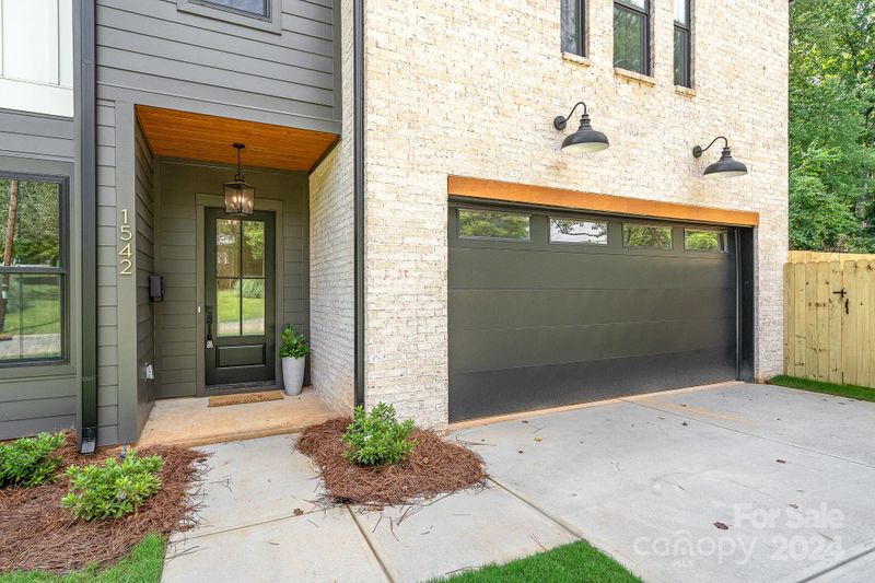 1542 Winston Dr, Charlotte, NC 28205