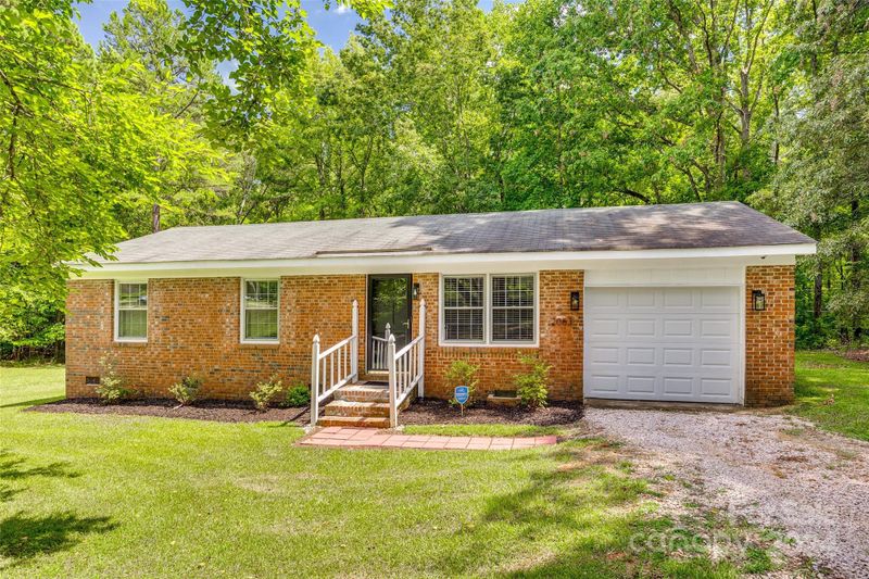2063 Dover Ln, Lancaster, SC 29720