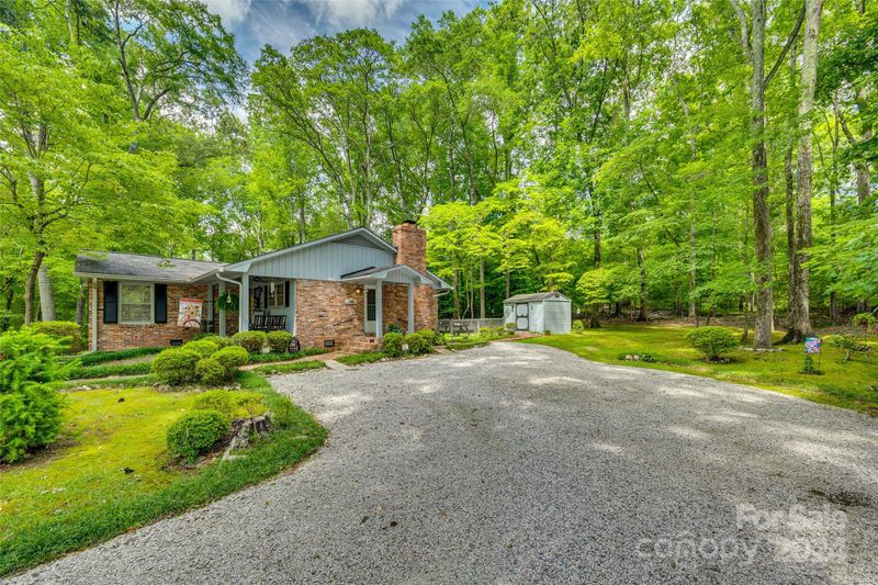 812 Lakeside Cir, Lancaster, SC 29720