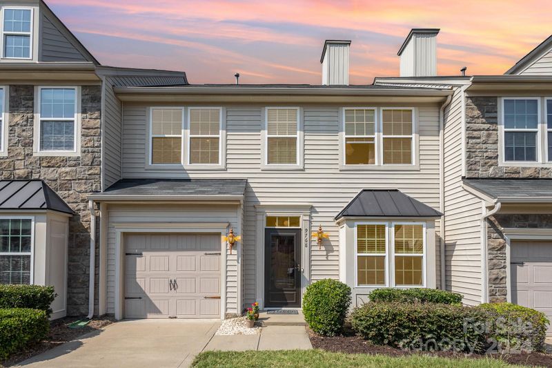 9768 Springholm Dr, Charlotte, NC 28278