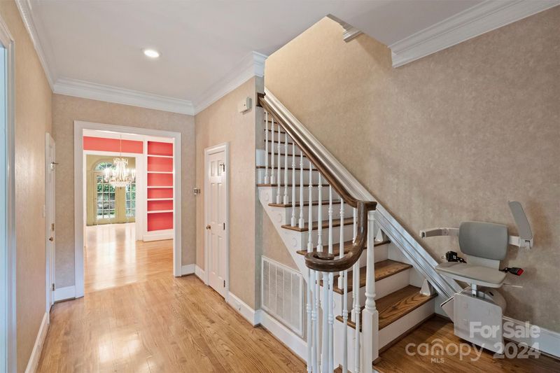 231 Perrin Pl, Charlotte, NC 28207