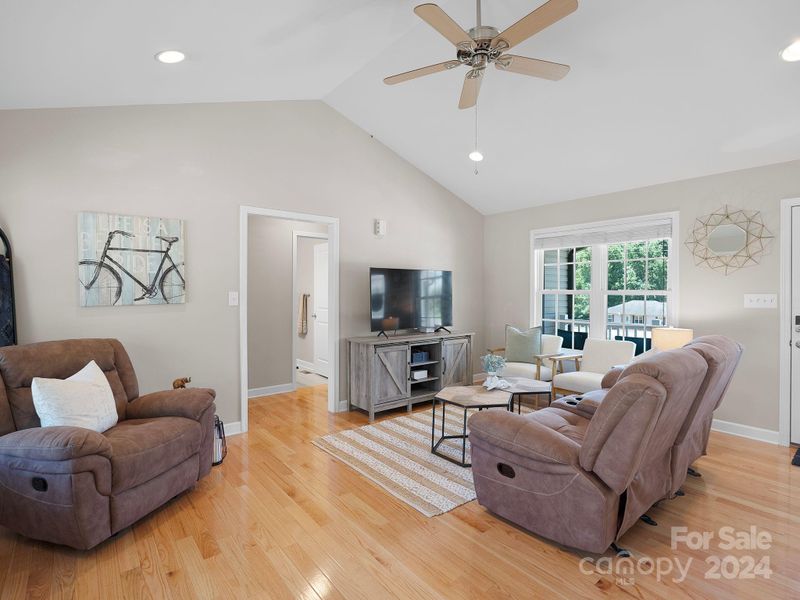2566 Rock Dam Rd, Lincolnton, NC 28092