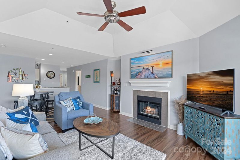 18773 Vineyard Point Ln, Cornelius, NC 28031
