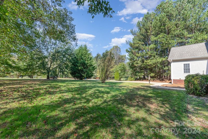 705 Flamingo Rd, Clover, SC 29710