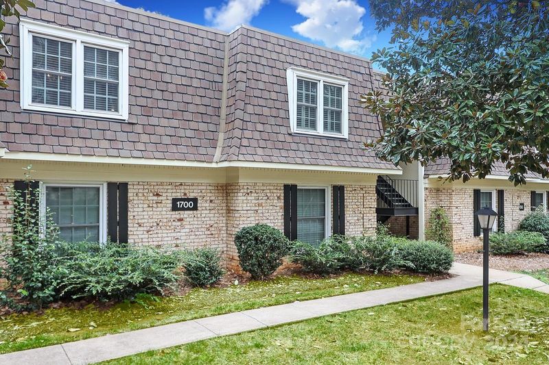 1700 Roxborough Rd #E, Charlotte, NC 28211