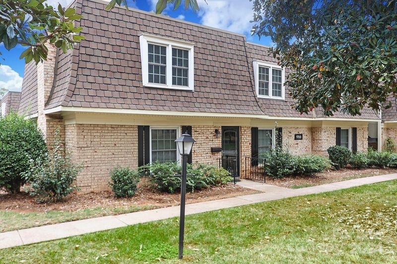 1700 Roxborough Rd #E, Charlotte, NC 28211