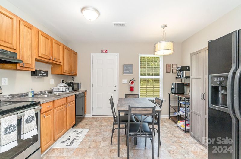 336 Drury Dr, Charlotte, NC 28206