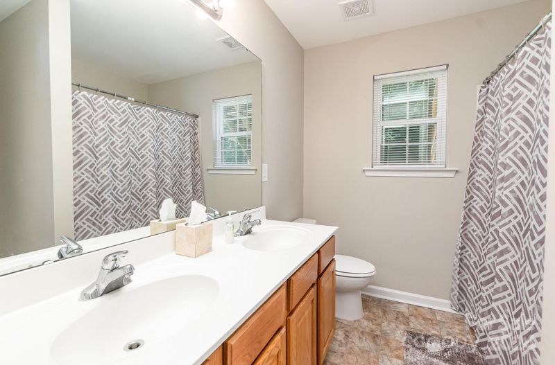 336 Drury Dr, Charlotte, NC 28206