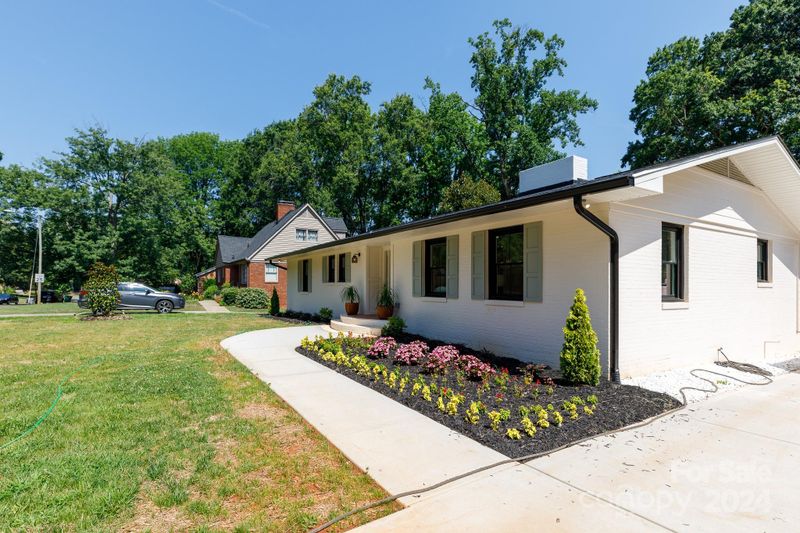 601 Ebb Pl, Charlotte, NC 28210