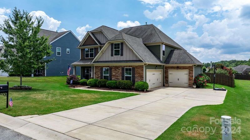 5798 Mcclintock Dr, Denver, NC 28037