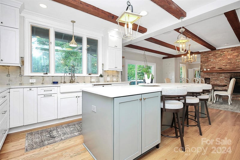 82 Fairway Rg, Lake Wylie, SC 29710