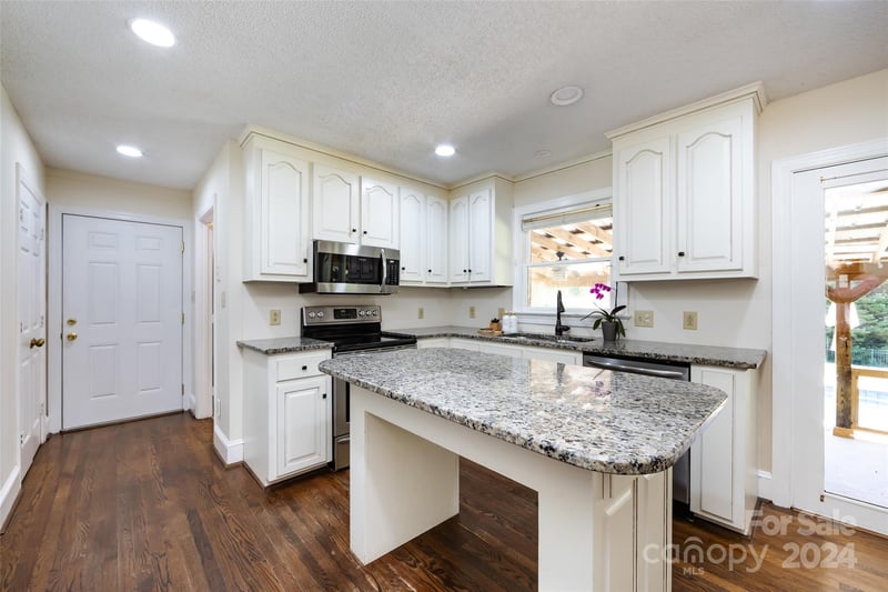 3502 Crow Rd, Monroe, NC 28112