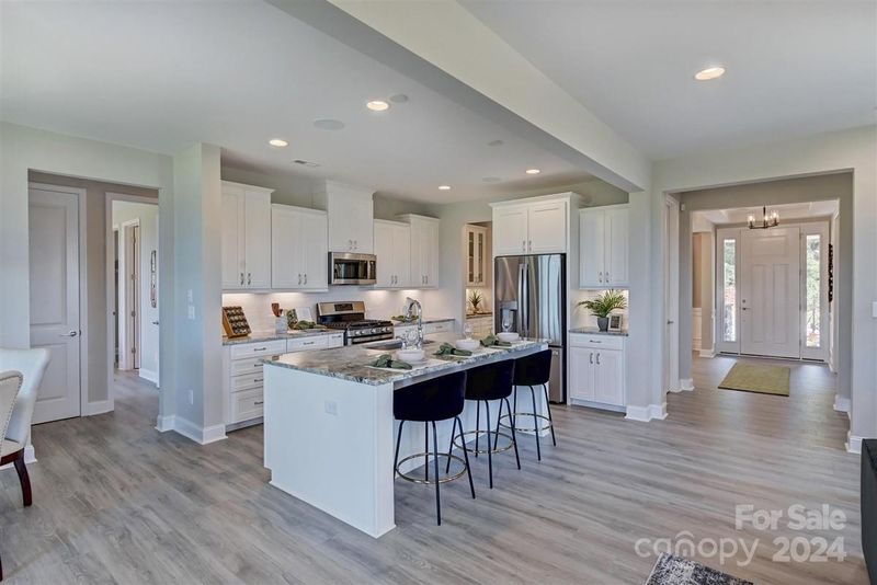 166 Glenn Dr, Mooresville, NC 28115