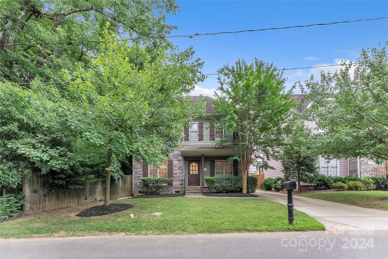 920 Millbrook Rd, Charlotte, NC 28211