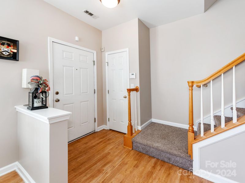 7947 Mariners Pointe Cir, Denver, NC 28037