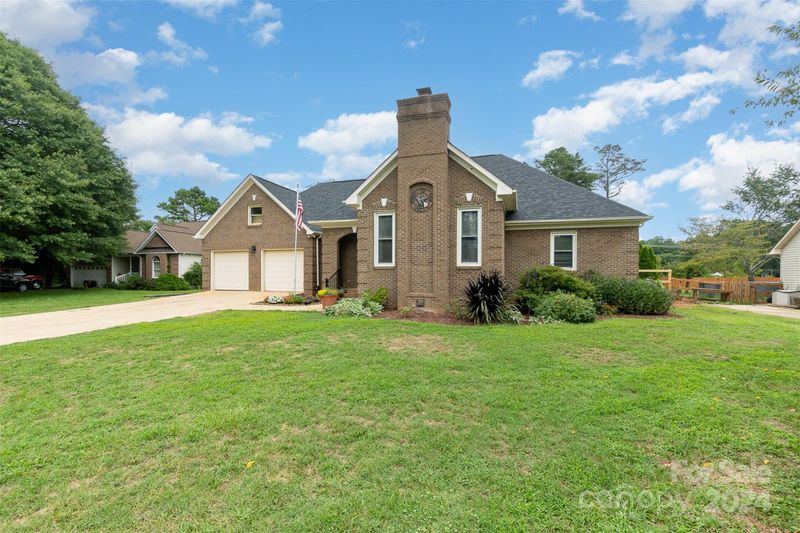 109 Gregory Ct, Mount Holly, NC 28120