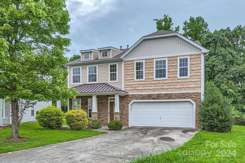 13708 Rutherglen Ct, Charlotte, NC 28213