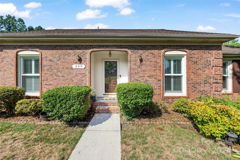 200 Wainsley Pl, Matthews, NC 28105