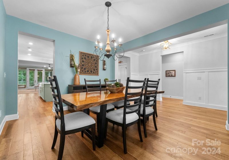 3213 Cape Fox Ct, Denver, NC 28037