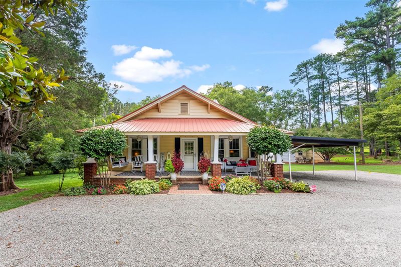 1114 Capps Rd, Bessemer City, NC 28016