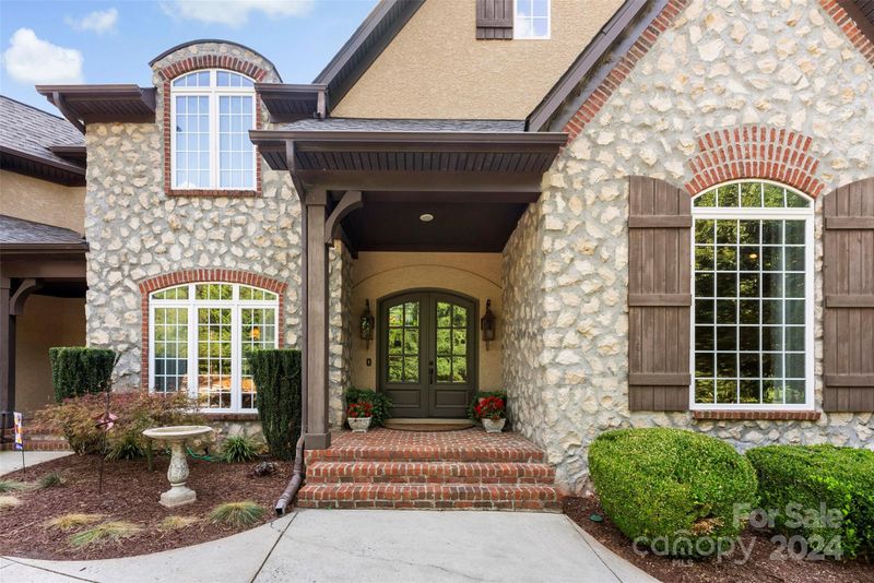 8021 Water View Dr, Belmont, NC 28012
