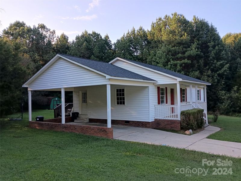 113 Doree Ln, Crouse, NC 28033
