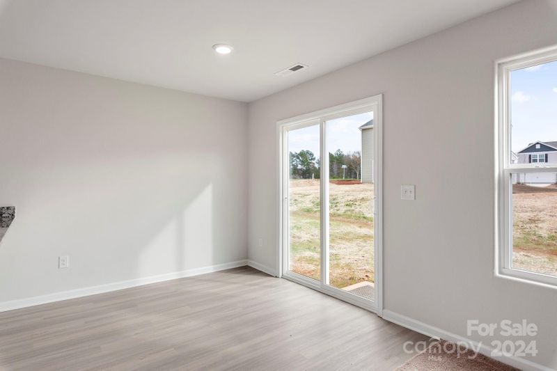 6429 Lowe Ln, Charlotte, NC 28214