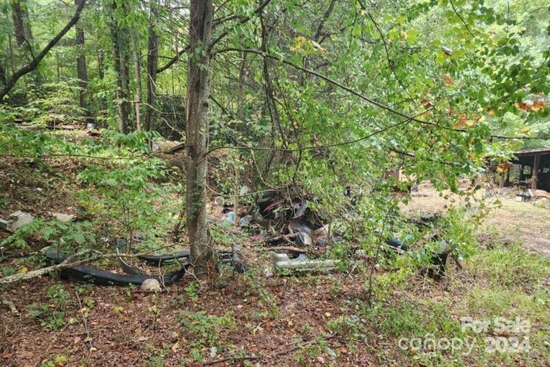 3967 Howard Gap Rd, Hendersonville, NC 28792