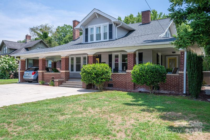 724 N Aspen St, Lincolnton, NC 28092