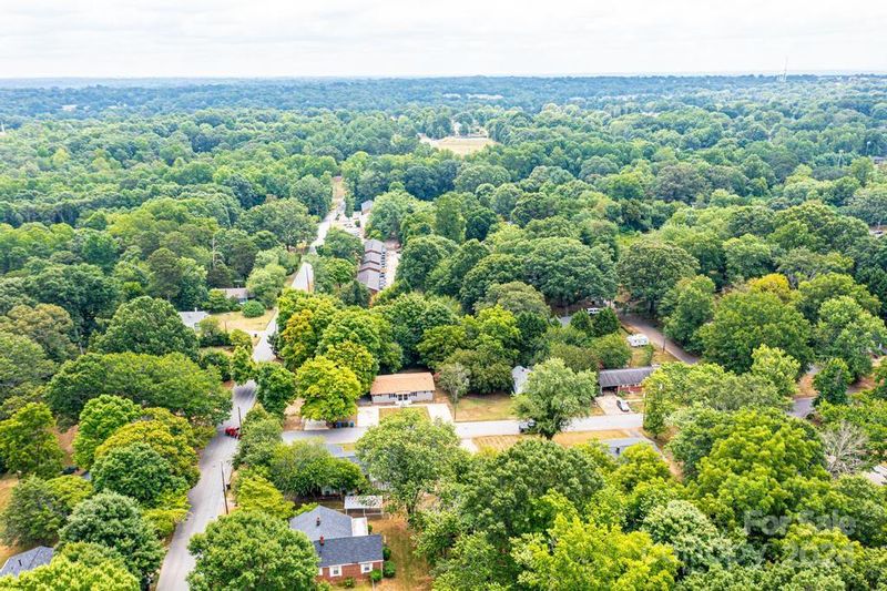 1626 3rd Street Dr NE, Hickory, NC 28601