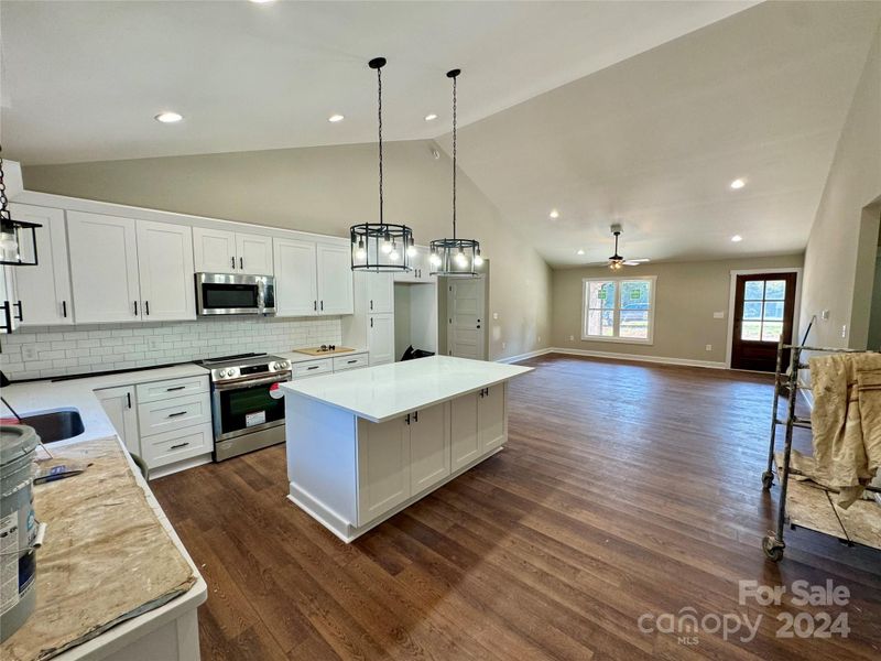 2335 Shoal Rd, Crouse, NC 28033