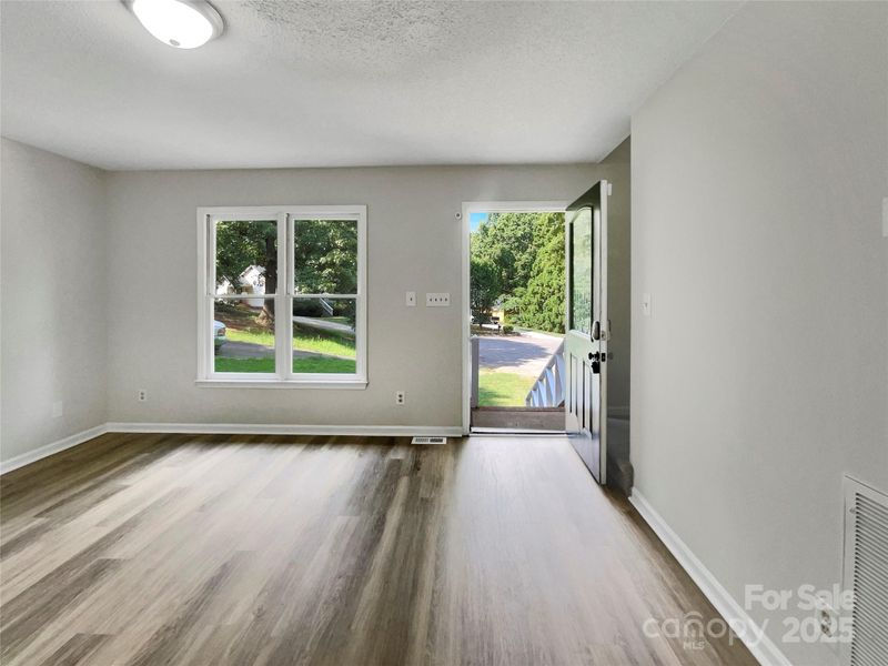 2008 Sarn Ct, Gastonia, NC 28054