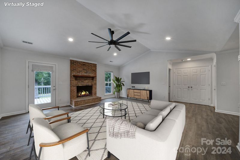 2312 Castlecomer Dr, Charlotte, NC 28262