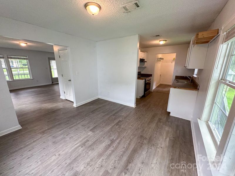 509 Birch St, Lowell, NC 28098