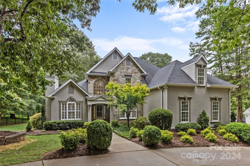9500 White Hemlock Ln, Charlotte, NC 28270