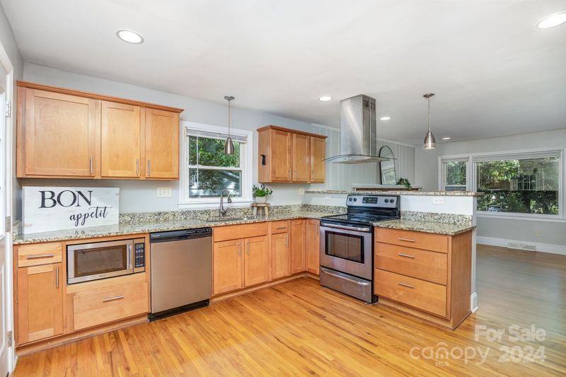 4120 Winfield Dr, Charlotte, NC 28205