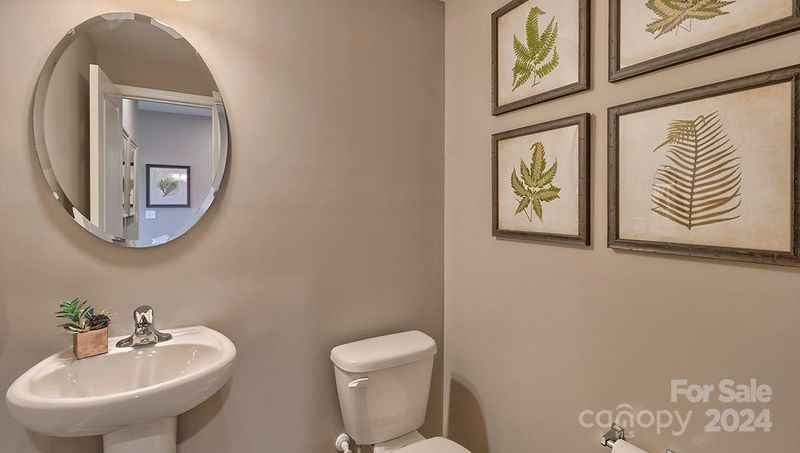 3755 Charles St NW, Conover, NC 28613