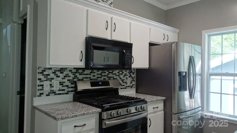 13 Cascade St, Mooresville, NC 28115